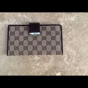 Authentic GUCCI Checkbook Wallet